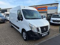 NISSAN NV400