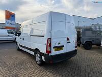 NISSAN NV400
